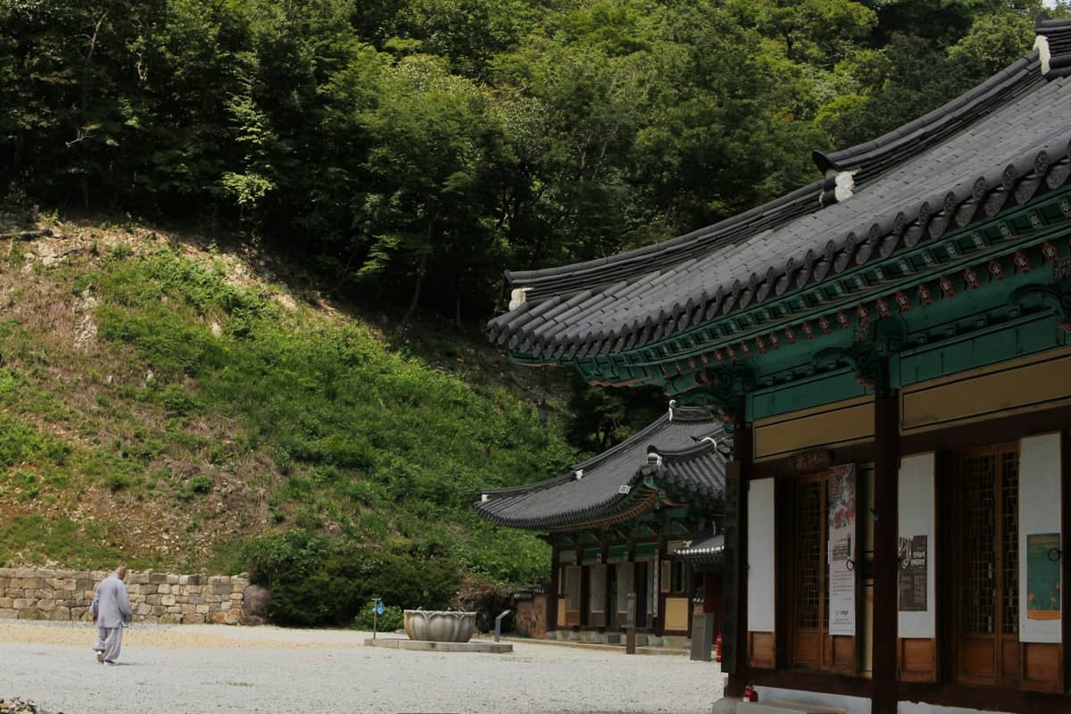 Beomeosa Temple