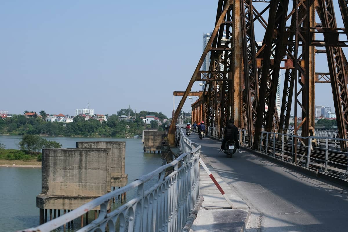 Long Bien Bridge